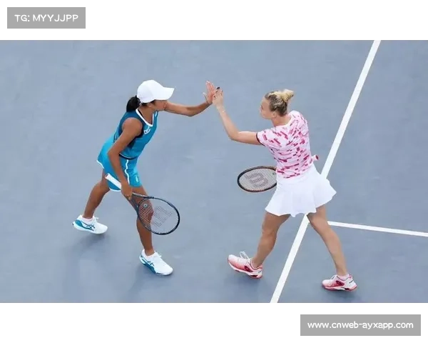 张帅教练刘硕遭观众拳击后幽默回应：还好不是板砖